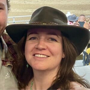 Meet your Posher, Lauren